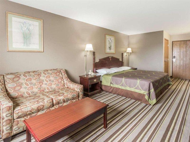 Super 8 By Wyndham Yorkville Kültér fotó
