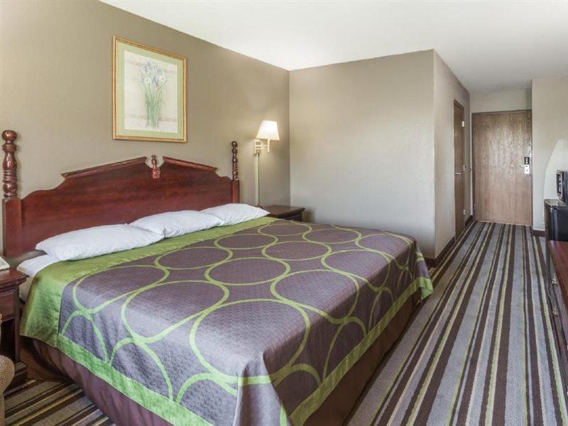Super 8 By Wyndham Yorkville Kültér fotó