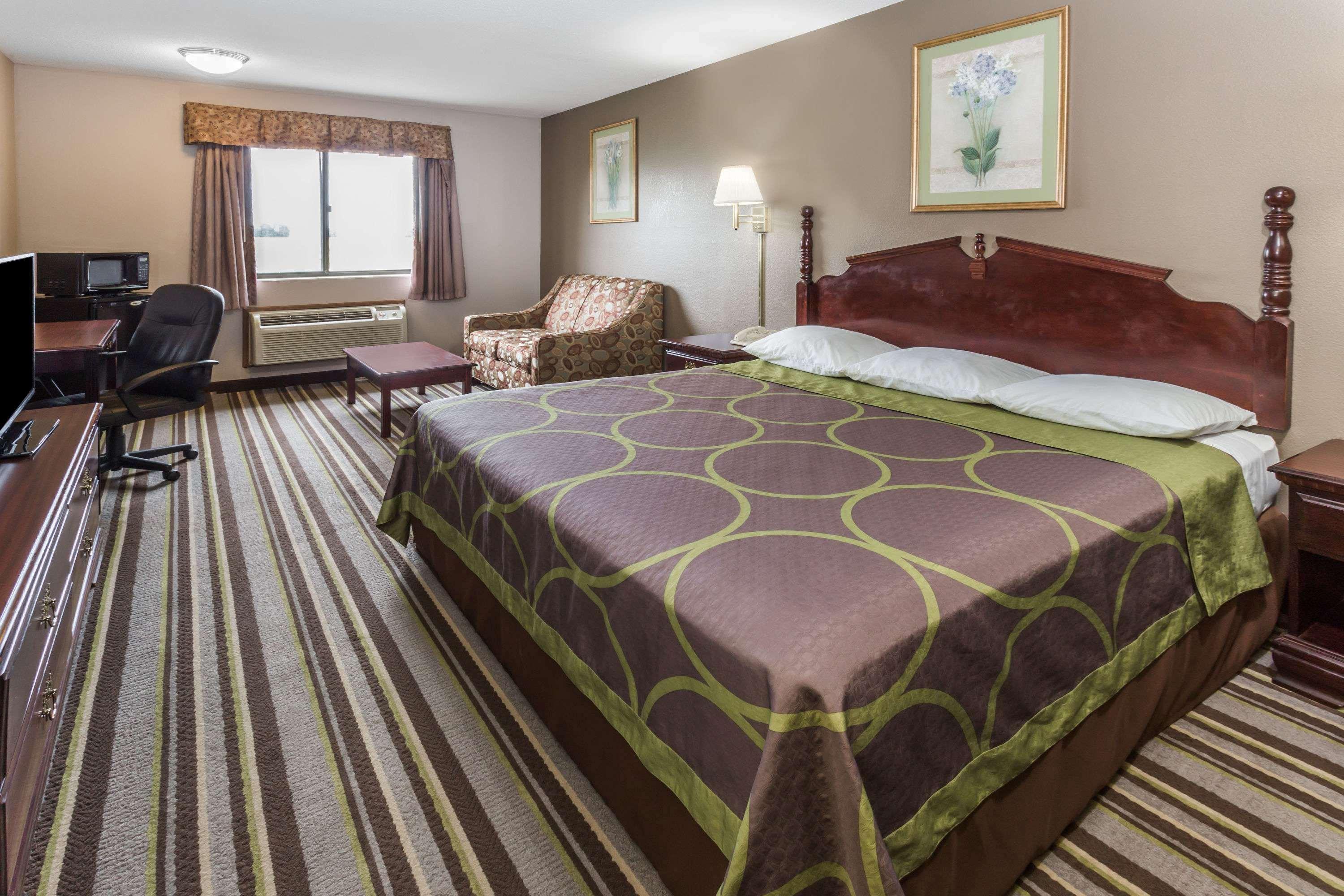 Super 8 By Wyndham Yorkville Kültér fotó
